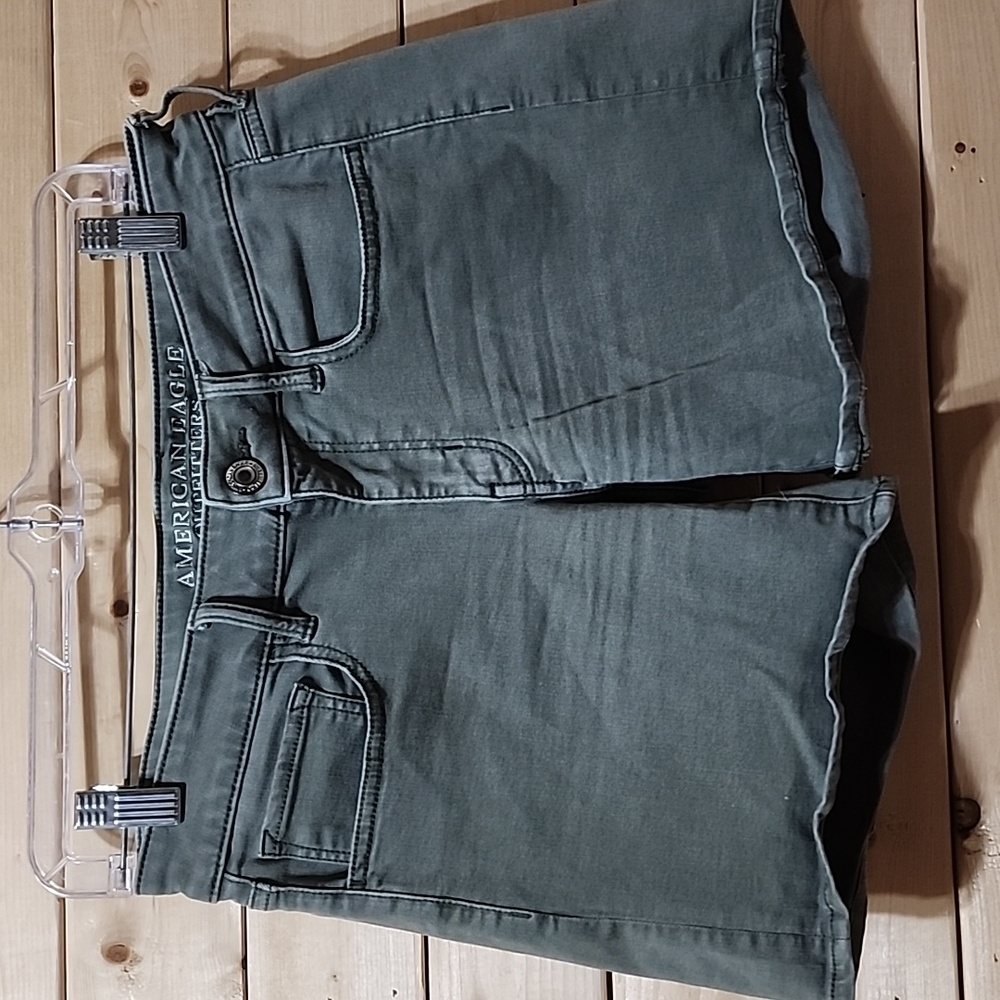 American Eagle Outfitters Green Jean Stretchy Shorts Size 6